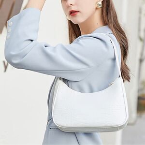 Crocodile Pattern Shoulder Bag 